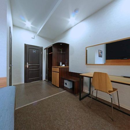 Bira Mini Hotel Birobidzhan Buitenkant foto